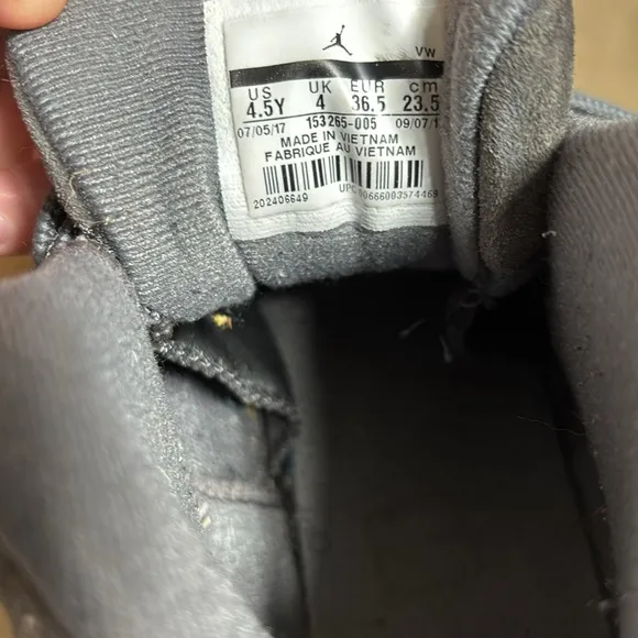 Jordan 12 Retro GS ‘Dark Grey’ 153265-005