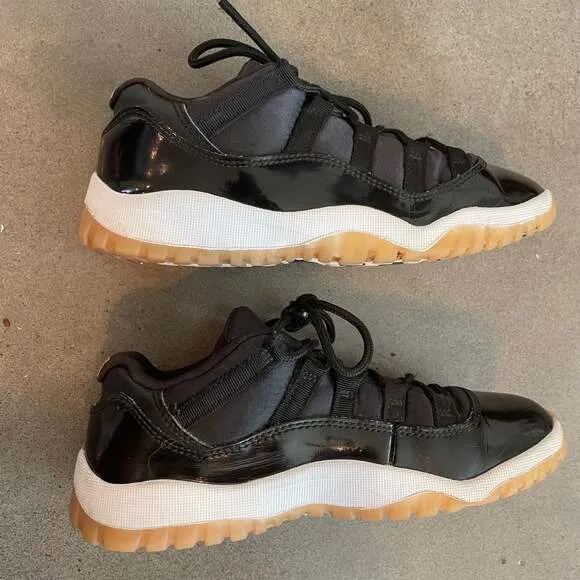Jordan Air 11 Retro Low Top black Youth Boys Basketball Shoes Size 2