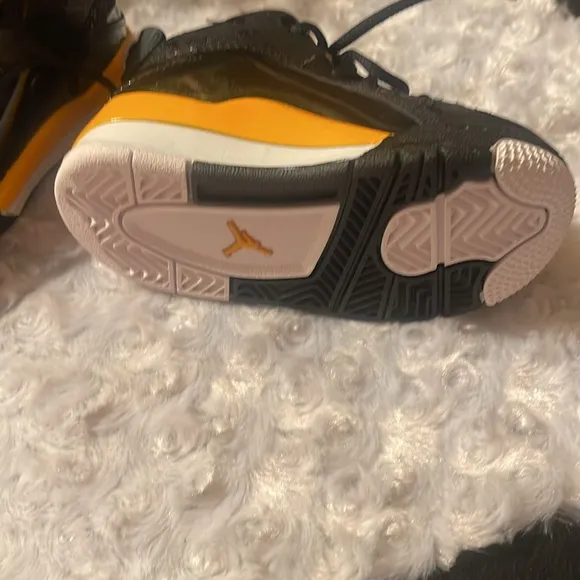 Jordan Black and Yellow Sneakers with Padded Ankle Support