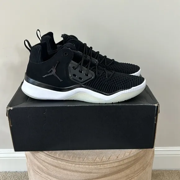 Jordan DNA LX Black White AO2649-001