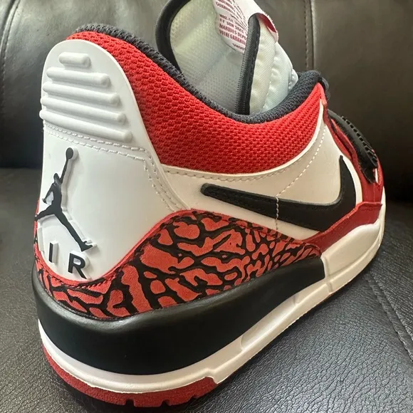Jordan Legacy 312 Low 'Chicago Red' 2022’ Basketball Sneakers