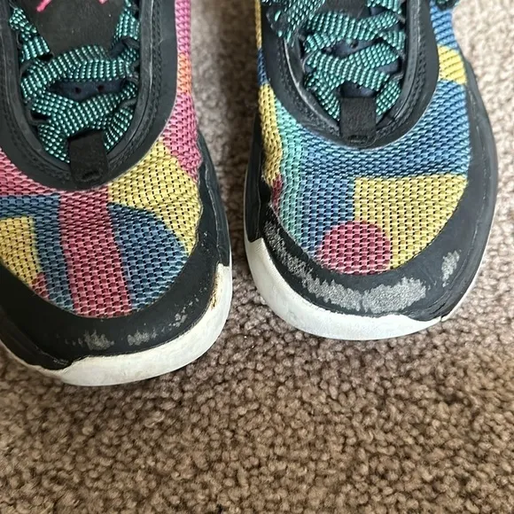 Jordan’s basketball sneakers size 6.5 youth