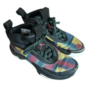 Jordan’s basketball sneakers size 6.5 youth