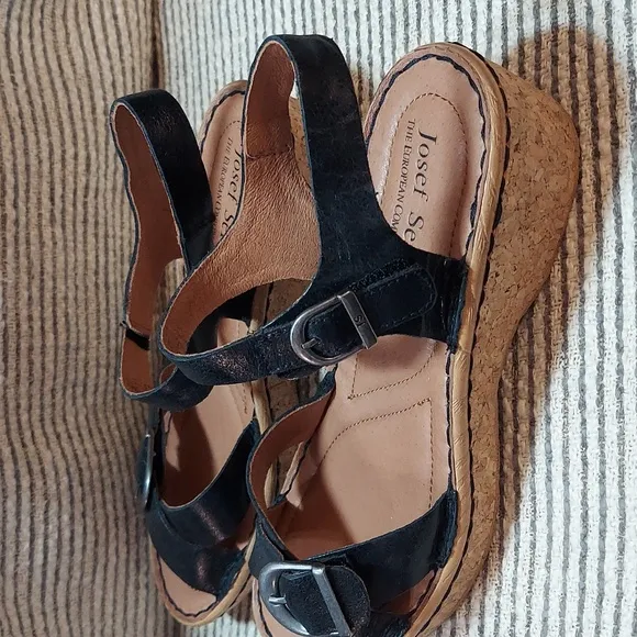 Josef Seibel women's black leather strappy sandals  Size 39