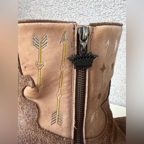 Junk Gypsy by Lane cowboy brown tan booties Wander hearts suede leather sz 11