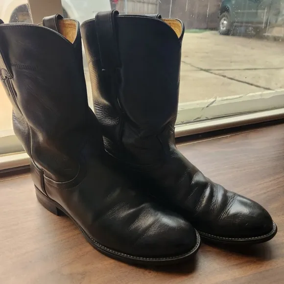 Justin Ropers Black Boots