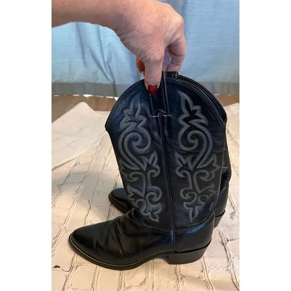 Justin Men's size 8.5EE Wide Classic Western Cowboy Boots Black Tooled Leather