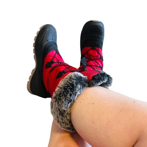 Kamuk Momentum 2 Red &amp; Gray Faux Fur Winter Boots - Size 6