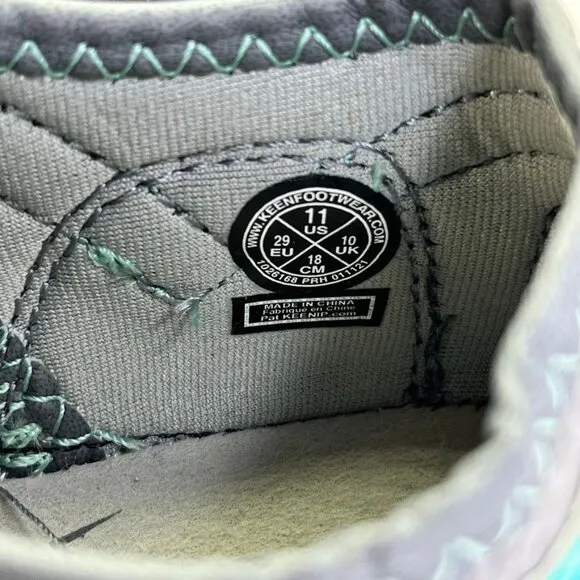 KEEN Knotch Creek Water Hiking Shoes Youth US Size 11 Steel Gray Waterfall Beach