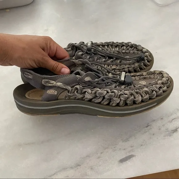 Keen M UNEEK 8MM, Magnet - Vapor grey sandals mens 9