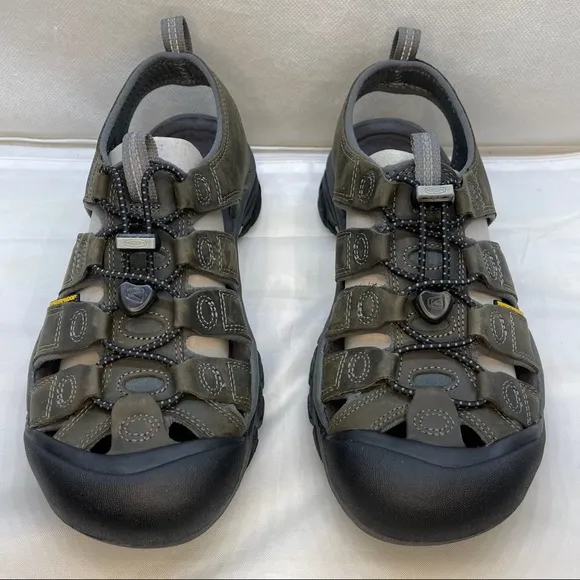 KEEN Newport Leather Sandals Neutral Gray Gargoyle 1010122 Men’s size 8