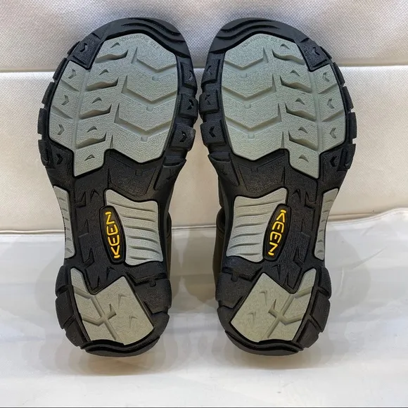 KEEN Newport Leather Sandals Neutral Gray Gargoyle 1010122 Men’s size 8