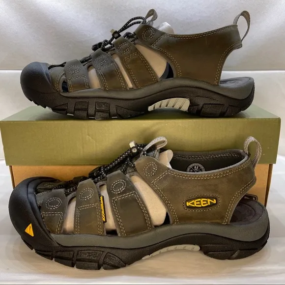 KEEN Newport Leather Sandals Neutral Gray Gargoyle 1010122 Men’s size 8