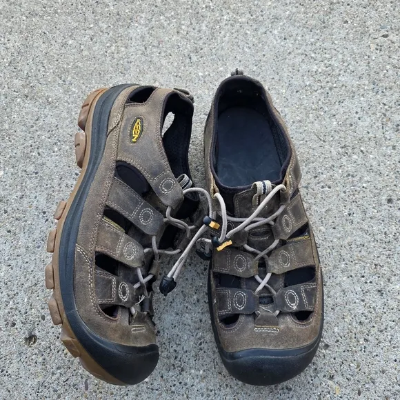 Keen Outdoor Sandals Men Size 11.5