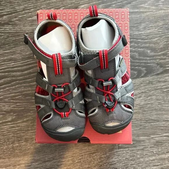 Keen Seacamp II CNX Sandals In Magnet Drizzle Gray Size 1 Kids