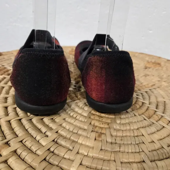 Keen Sienna Red Black Wool Plaid Mary Jane Flats Loafers 7.5