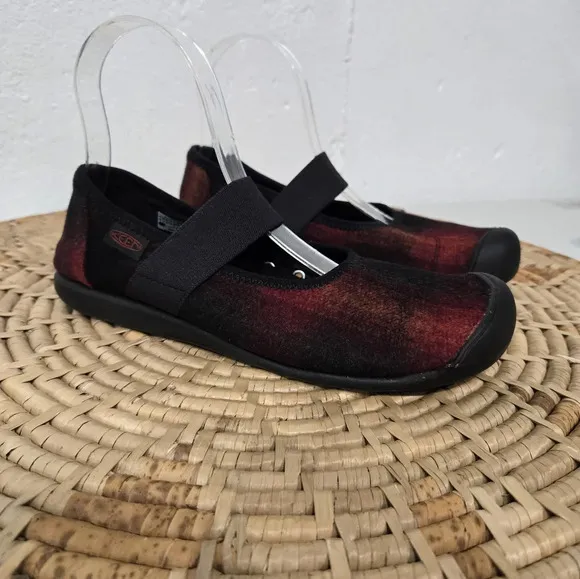 Keen Sienna Red Black Wool Plaid Mary Jane Flats Loafers 7.5