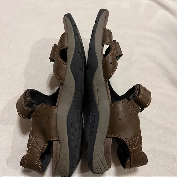 KHOMBU BLUE SHARK LEATHER AND EARTH SPIRIT BROWN BUNDLE SANDALS 13