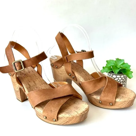 Kork Ease Drew Brown Leather Nailhead Studded Cross Banded Platform Sandals 10