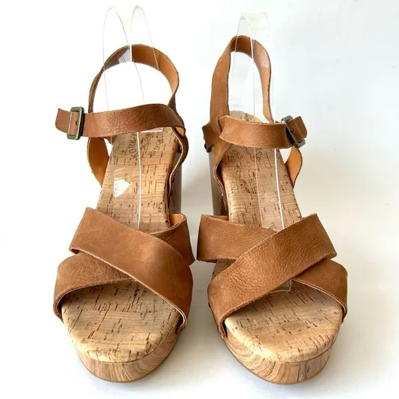 Kork Ease Drew Brown Leather Nailhead Studded Cross Banded Platform Sandals 10