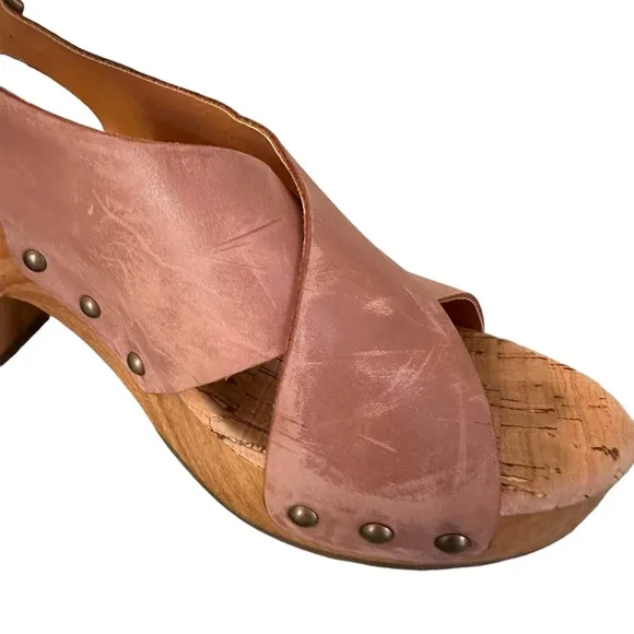 Kork Ease | Leather Buckle Studded Sandals Size 8
