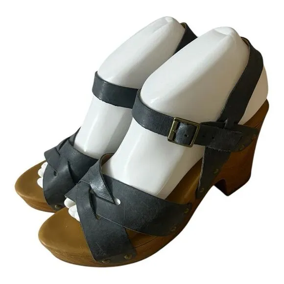 Korks Women Size 8M Grey Leather Sandals Heels Platforms Studded Buckle Strappy