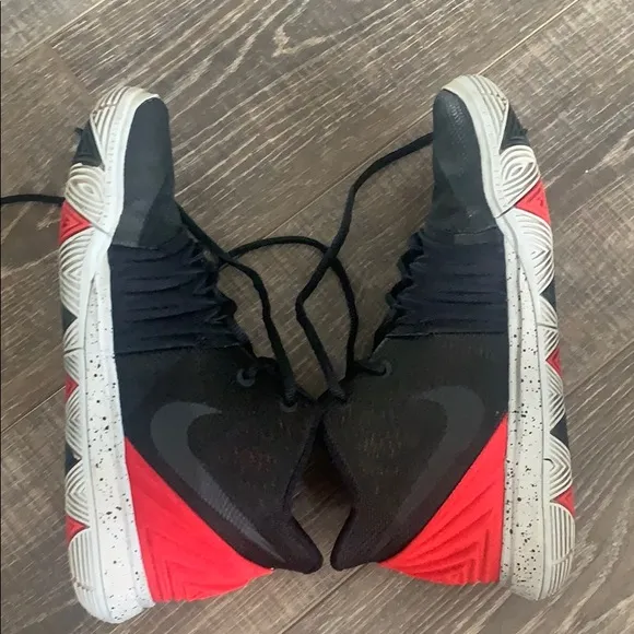 Kyrie 5 Bred
