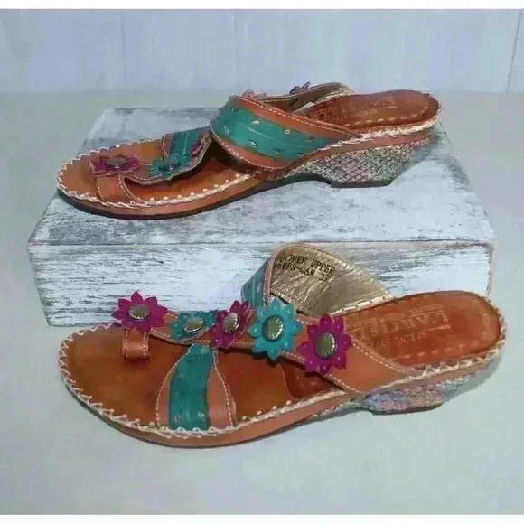 L Artiste Spring Step Lynnie Floral Wedge Sandals 37 Womens 6.5-7 Colorful Artsy
