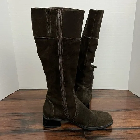 La Canadienne Brown Boots