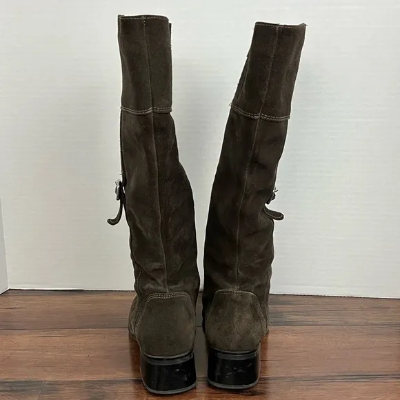La Canadienne Brown Boots