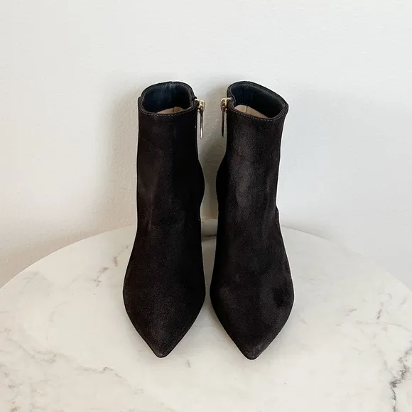 L'AGENCE NEW Jeanne Block Heel Bootie Charcoal Gray Pointed Toe Size 7 US 37 EU