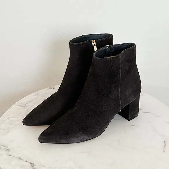 L'AGENCE NEW Jeanne Block Heel Bootie Charcoal Gray Pointed Toe Size 8.5 38.5 EU