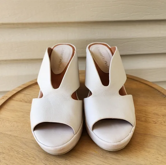 L'Amour Des Pieds leather wedge sandals Ivybelle