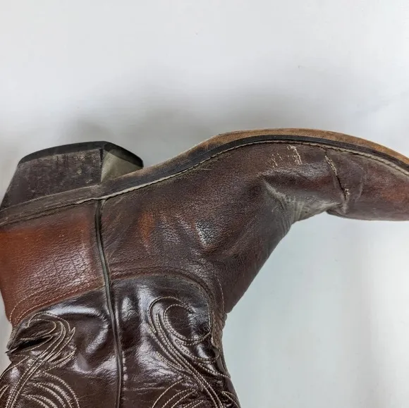 Laredo Vintage Mens 10 D Leather Western Cowboy Boots  Pointed Toe Embroidered