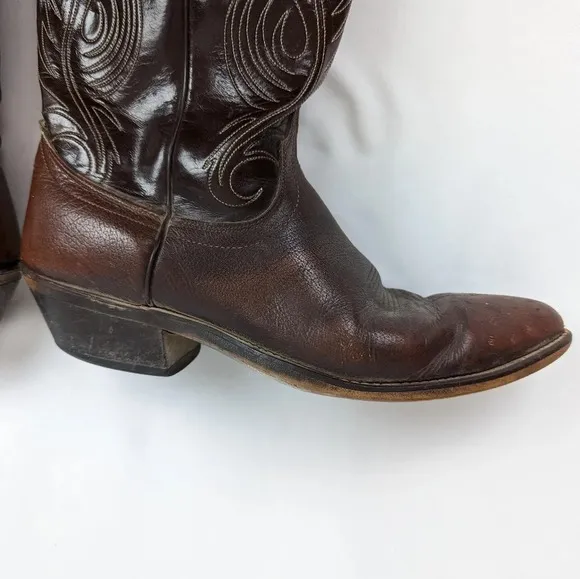 Laredo Vintage Mens 10 D Leather Western Cowboy Boots  Pointed Toe Embroidered