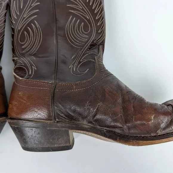 Laredo Vintage Mens 10 D Leather Western Cowboy Boots  Pointed Toe Embroidered