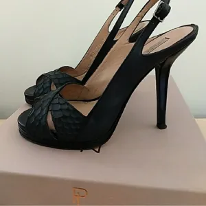 Leather sandals snake python pattern