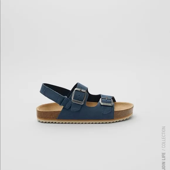 LEATHER SANDALS WITH BUCKLES
