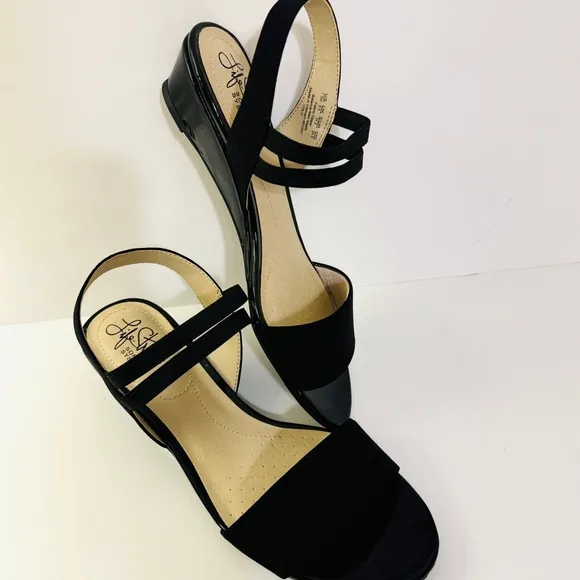 LifeStride Wedge Gorgeous Black Sandals Sz 7.5 NWT