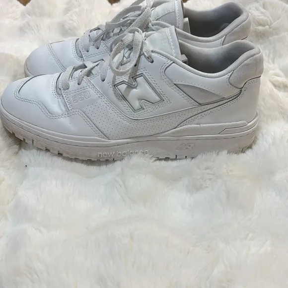 Lightly used New Balance 550 basketball sneakers (Men’s)