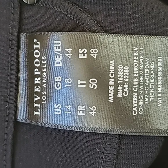 Liverpool Los Angeles Hi-Rise Stretch Jeans Black Cropped like New 5 Pockets