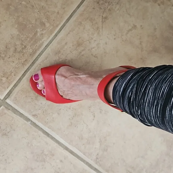 Louise et cie ruby 3.'  Calf sandels