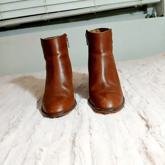 Madewell Brown and Black Ankle Boots with Chunky Heel