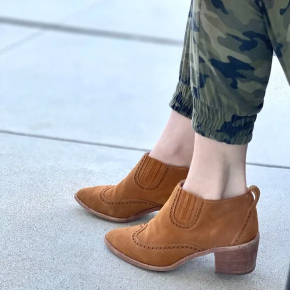 MADEWELL The Grayson Brogue Chelsea Boot suede ankle booties western Oxford 8
