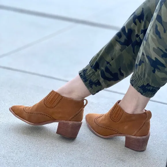 MADEWELL The Grayson Brogue Chelsea Boot suede ankle booties western Oxford 8