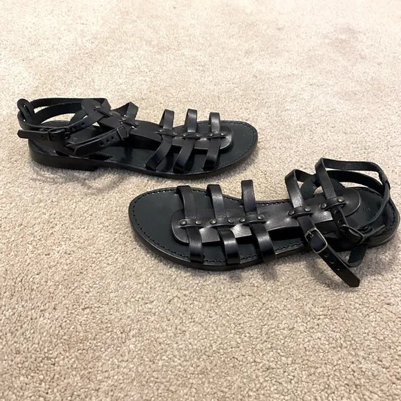 Madison Los Angeles Black Leather Sandals. Size 37 (6.5-7) NWOT