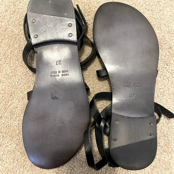 Madison Los Angeles Black Leather Sandals. Size 37 (6.5-7) NWOT