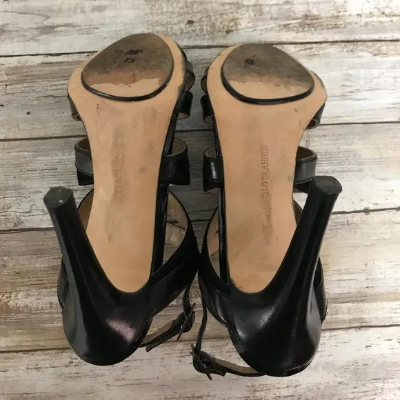 MANOLO BLAHNIK Black Leather Sandals 38