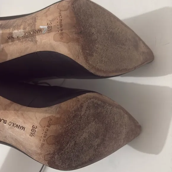 Manolo Blahnik Bordin Leather Lace Up Ankle Booties