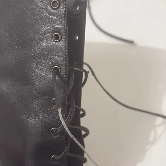 Manolo Blahnik Bordin Leather Lace Up Ankle Booties